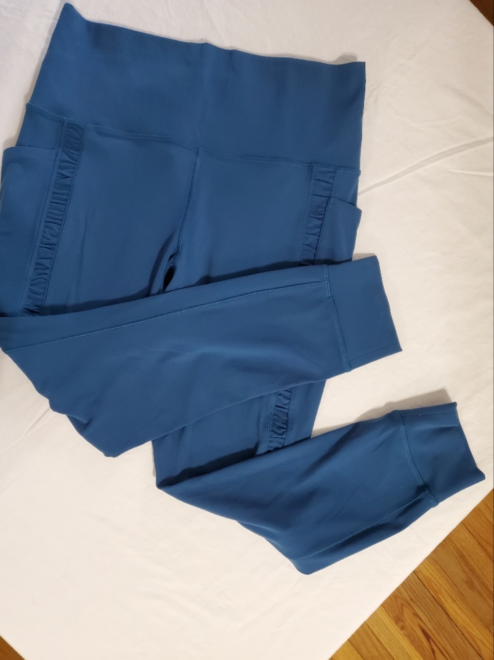 Athleta Salutation Stash II Ruched 7/8 Leggings Blue M Powervita Pocket Yoga